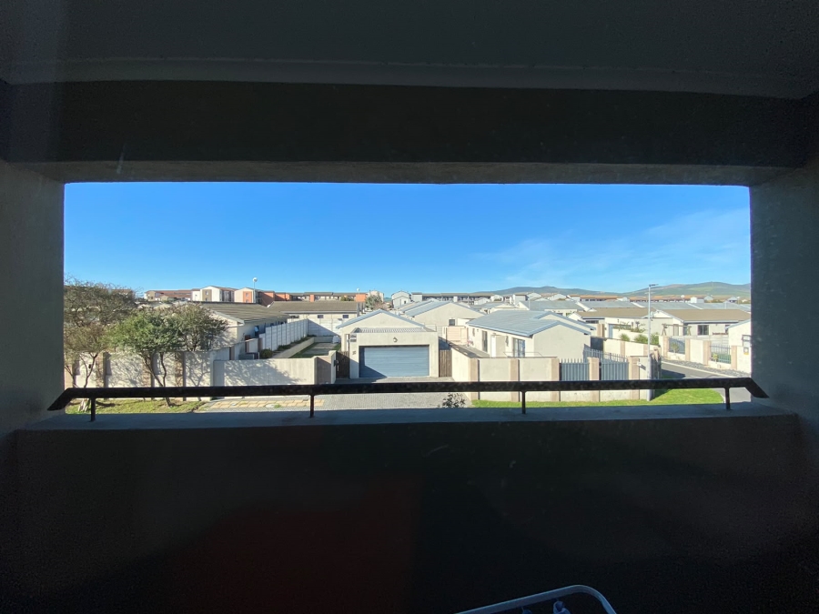 To Let 3 Bedroom Property for Rent in Parklands Western Cape